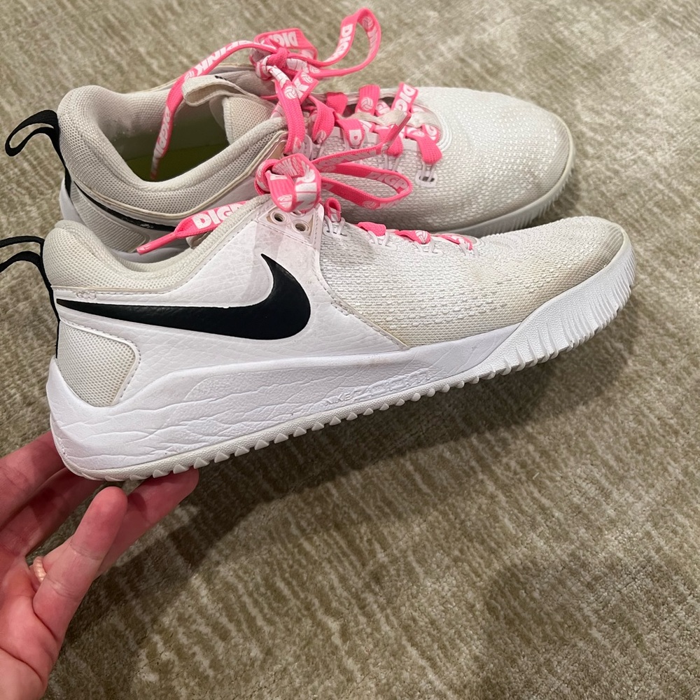 Nike Zoom Volleyball Court Shoes Size 8